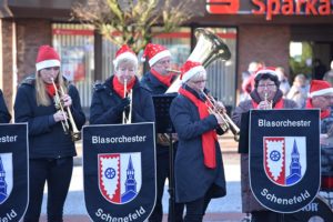 Blasorchester Schenefeld zu Gast auf dem Weihnachtsmarkt